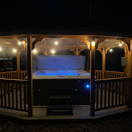 Talkeetna Log Cabin With Hot Tub Unit 2 Eksteriør billede